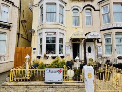 Property Image for Berkswell Hotel, Blackpool, FY4