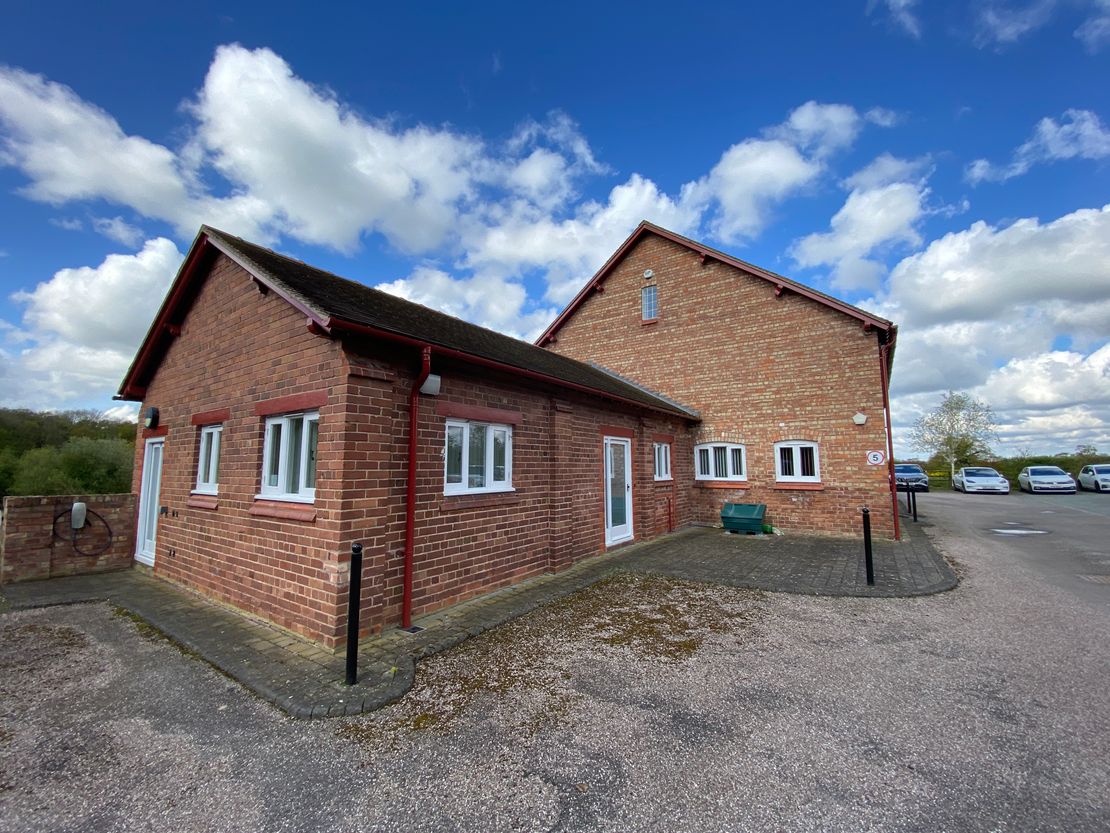 Unit 1/1a Smithy Farm, Smithy Farm Grosvenors, Chapel Lane, Bruera, Chester, Cheshire, CH3 6EW