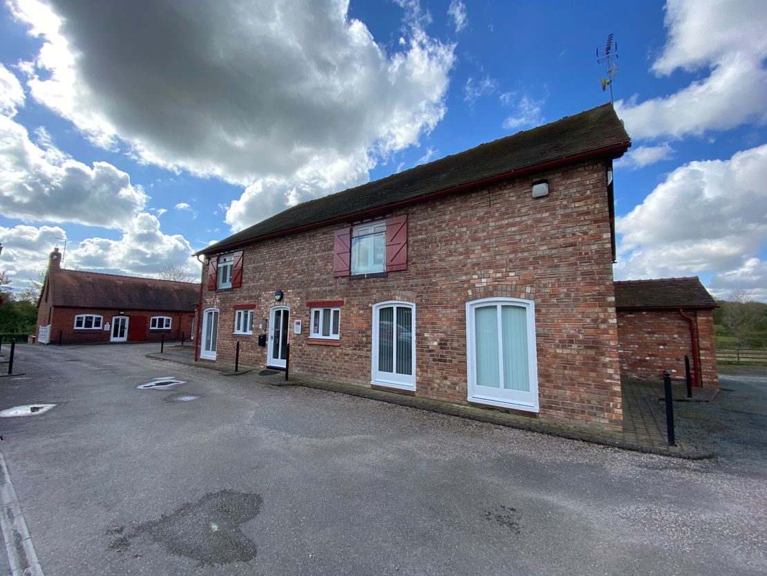 Unit 1/1a Smithy Farm, Smithy Farm Grosvenors, Chapel Lane, Bruera, Chester, Cheshire, CH3 6EW