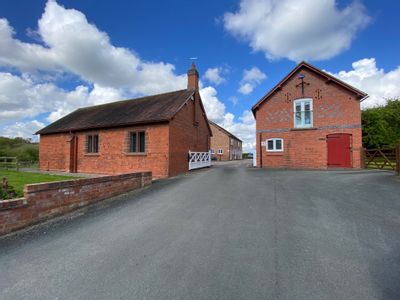 Property Image for Unit 1/1a Smithy Farm, Smithy Farm Grosvenors, Chapel Lane, Bruera, Chester, Cheshire, CH3 6EW