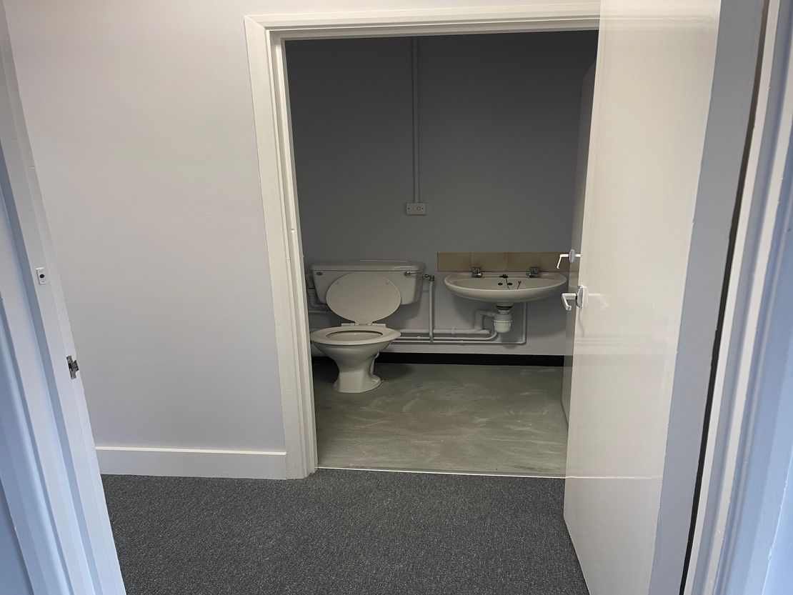 Unit 1 Eden Business Centre, South Stour Avenue, Ashford, Kent, TN23 7RS