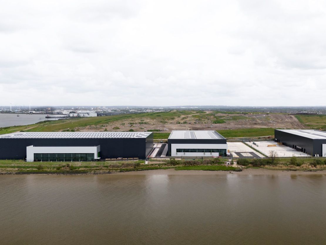 Unit 4, Momentum Logistics Park, Coldhabour Lane, Rainham, London, RM13 9BJ