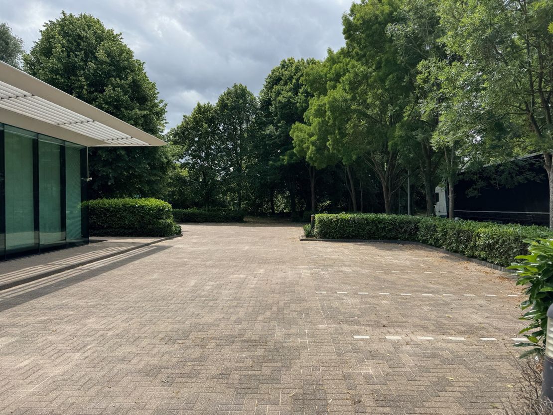 Lakeside 2, Bramley Road, Mount Farm, Milton Keynes, MK1 1PT