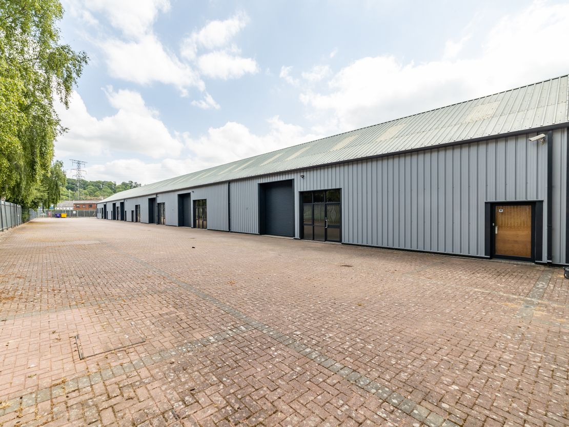 Limesquare Trade Park, Alma Park Road, Grantham, Lincolnshire, NG31 9SN