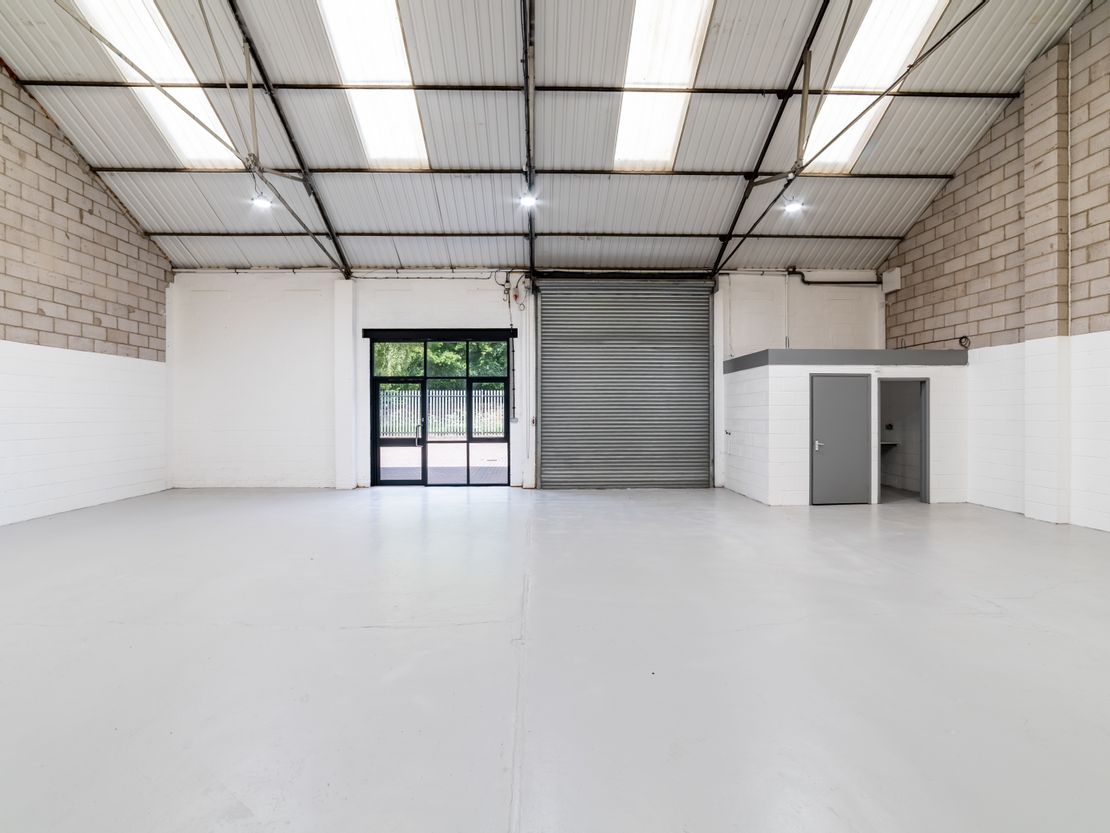 Limesquare Trade Park, Alma Park Road, Grantham, Lincolnshire, NG31 9SN