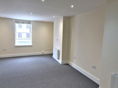 Property Image for 7 High Street, Maidenhead, Berkshire, SL6 1JN