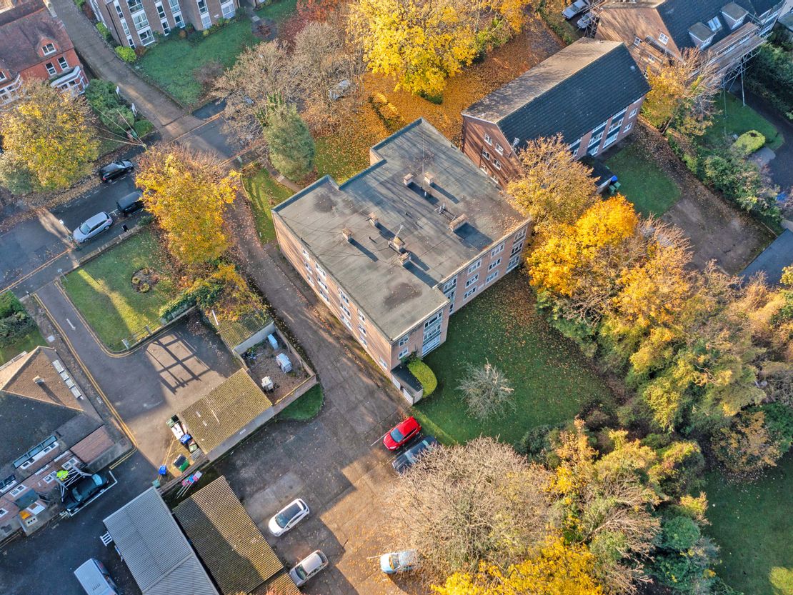 Harrow Lodge, 28 Eaton Road, Sutton, Surrey, SM2 5EE