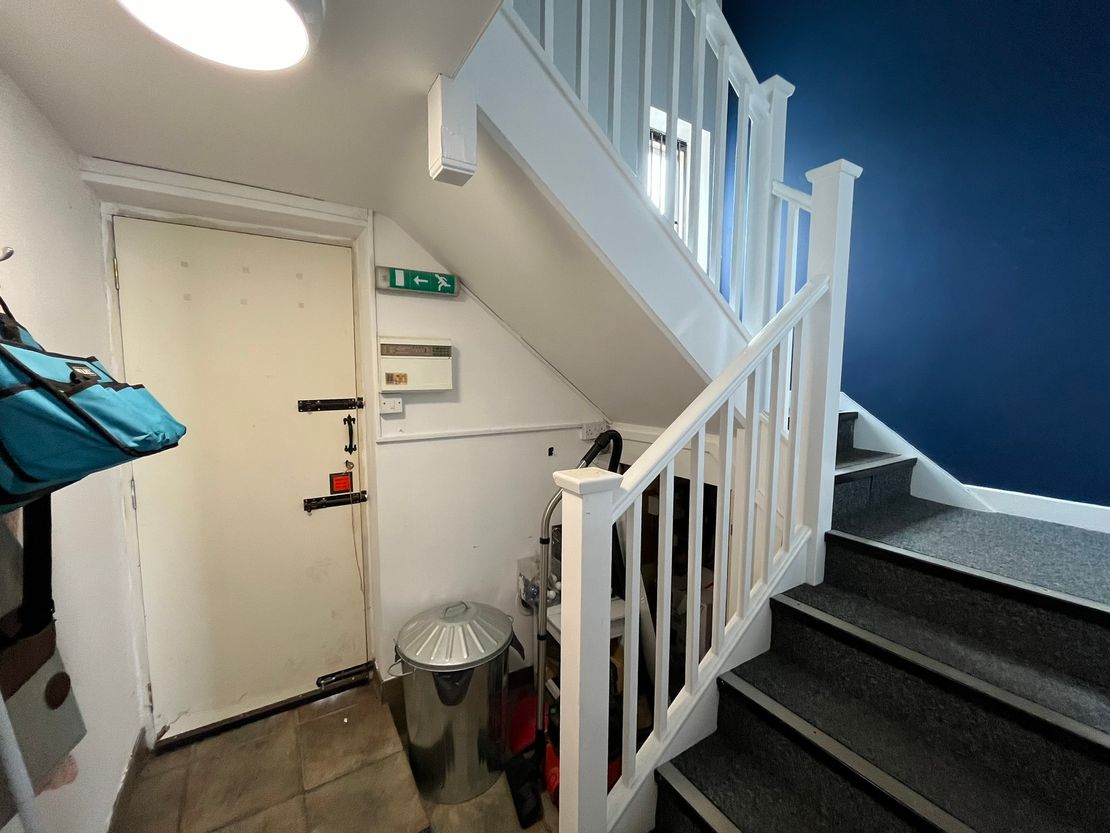 2 Shambles Court, Bell Street, Lutterworth, Leicestershire, LE17 4DW