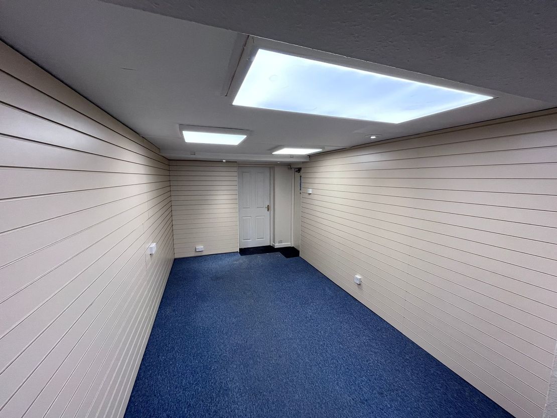 12 High Street, Hythe, Southampton, Hampshire, SO45 6AH