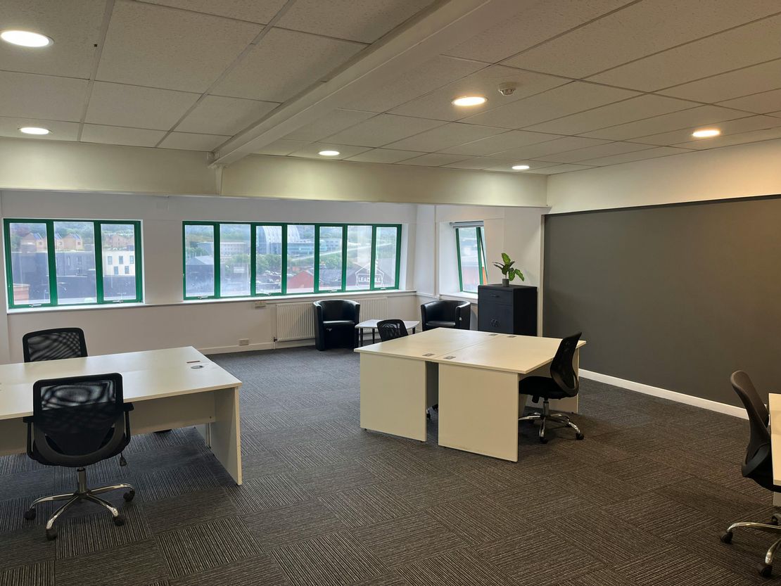 Showroom Workstation, 15 Paternoster Row, Sheffield, S1 2BX
