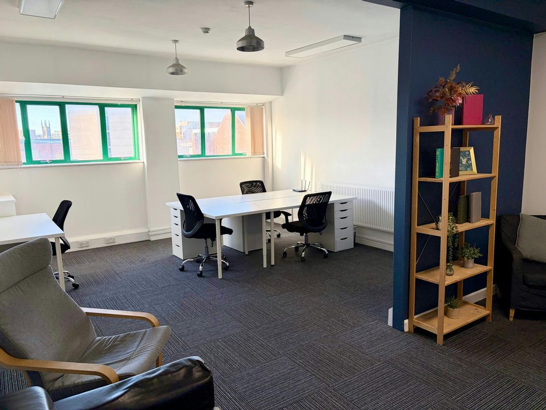 Showroom Workstation, 15 Paternoster Row, Sheffield, S1 2BX