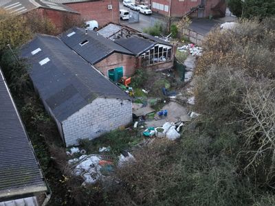 Property Image for 22 Newton Road, Hinckley, Leicestershire, LE10 3DS