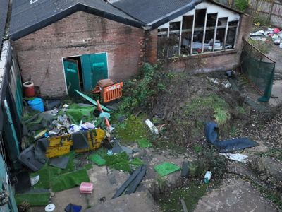 Property Image for 22 Newton Road, Hinckley, Leicestershire, LE10 3DS
