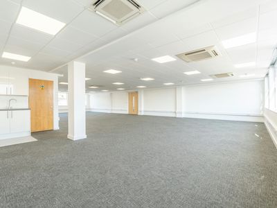 Property Image for Ground Floor, 96-99 Queens Road, Brighton, BN1 3XE
