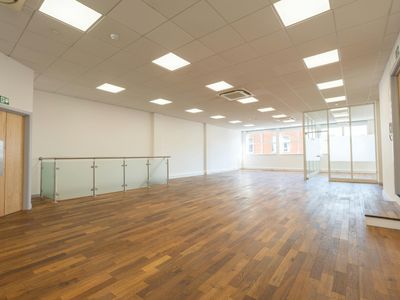 Property Image for Ground Floor, 96-99 Queens Road, Brighton, BN1 3XE