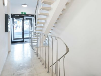 Property Image for Ground Floor, 96-99 Queens Road, Brighton, BN1 3XE