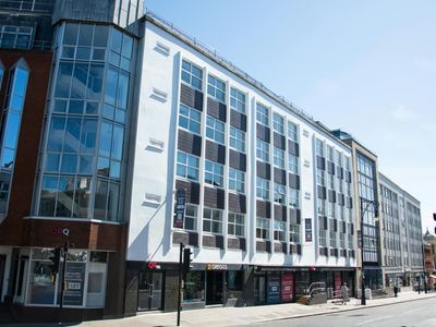 Property Image for Ground Floor, 96-99 Queens Road, Brighton, BN1 3XE
