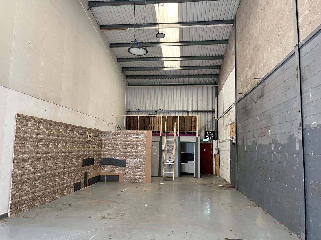 Unit 5 Sealand Trade Park, Bumpers Lane, Chester, Cheshire, CH1 4LY