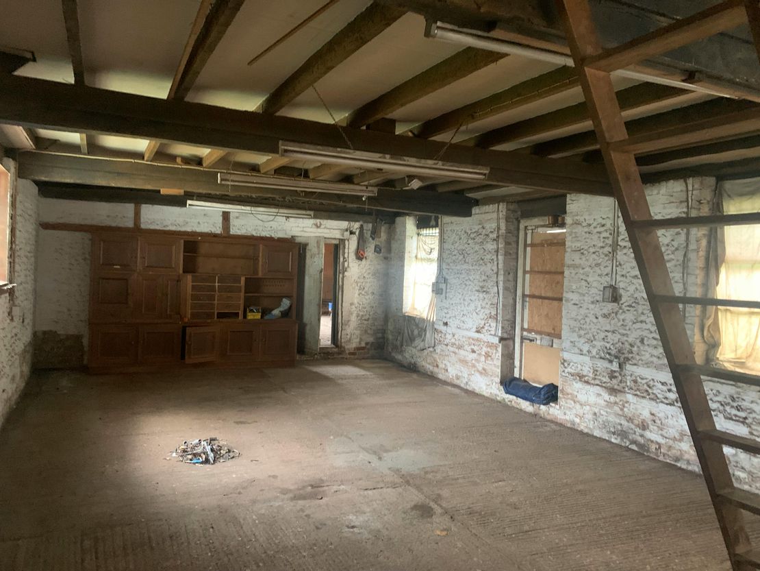 The Old Joinery, Chalton Lane, Clanfield, PO8 0RJ