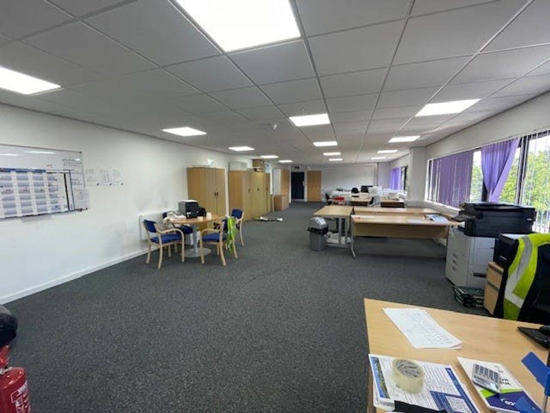 Unit 11, Millshaw Park, Leeds, LS11 0LW