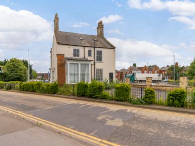 Property Image for Freiston Lodge | 5 Sleaford Road | Boston | Lincolnshire | PE21 8EH