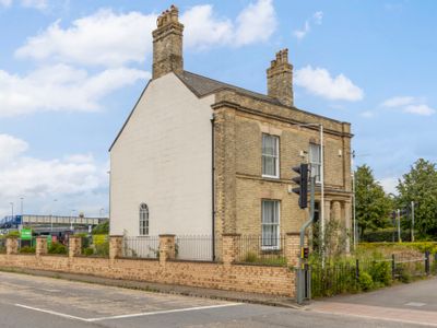 Property Image for Freiston Lodge | 5 Sleaford Road | Boston | Lincolnshire | PE21 8EH