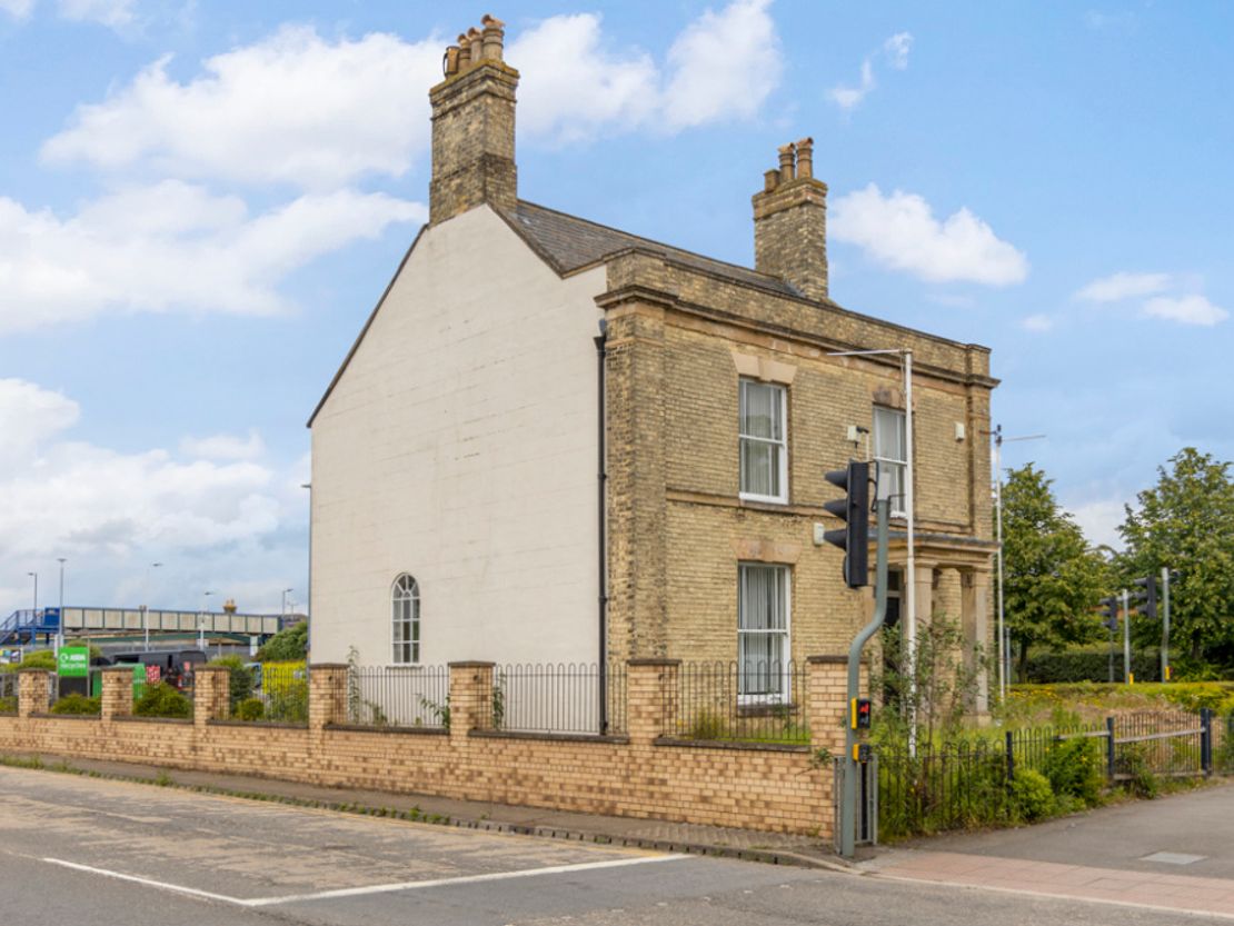 Freiston Lodge | 5 Sleaford Road | Boston | Lincolnshire | PE21 8EH