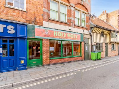 Property Image for 45 Stodman Street | Newark upon Trent| Nottinghamshire | NG24 1AW