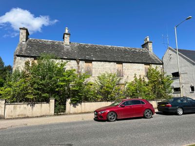 Property Image for Gladstone House & Self-Catering Units, 17-19 Castle Road, Grantown-on-Spey, PH26 3HN