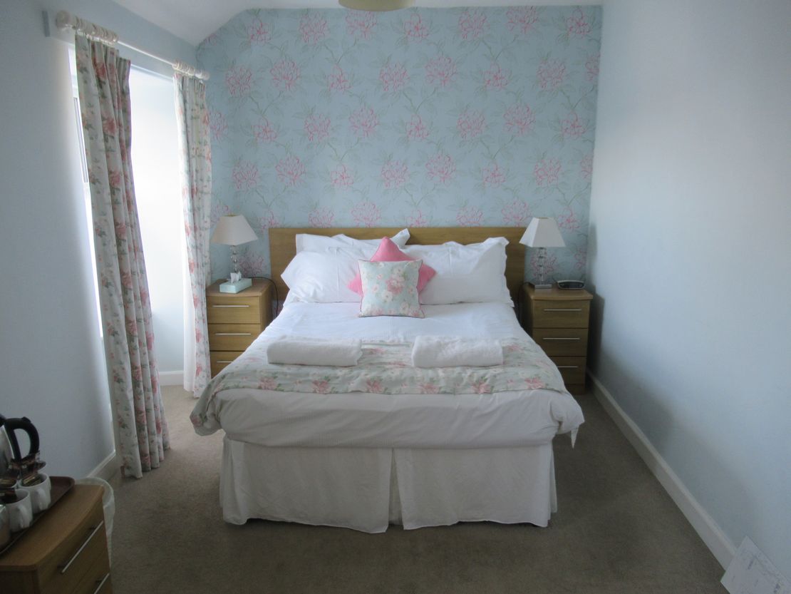 Kings Arms Hotel, 31-33 St. Andrew Street, Castle Douglas, Dumfries and Galloway, DG7 1EL