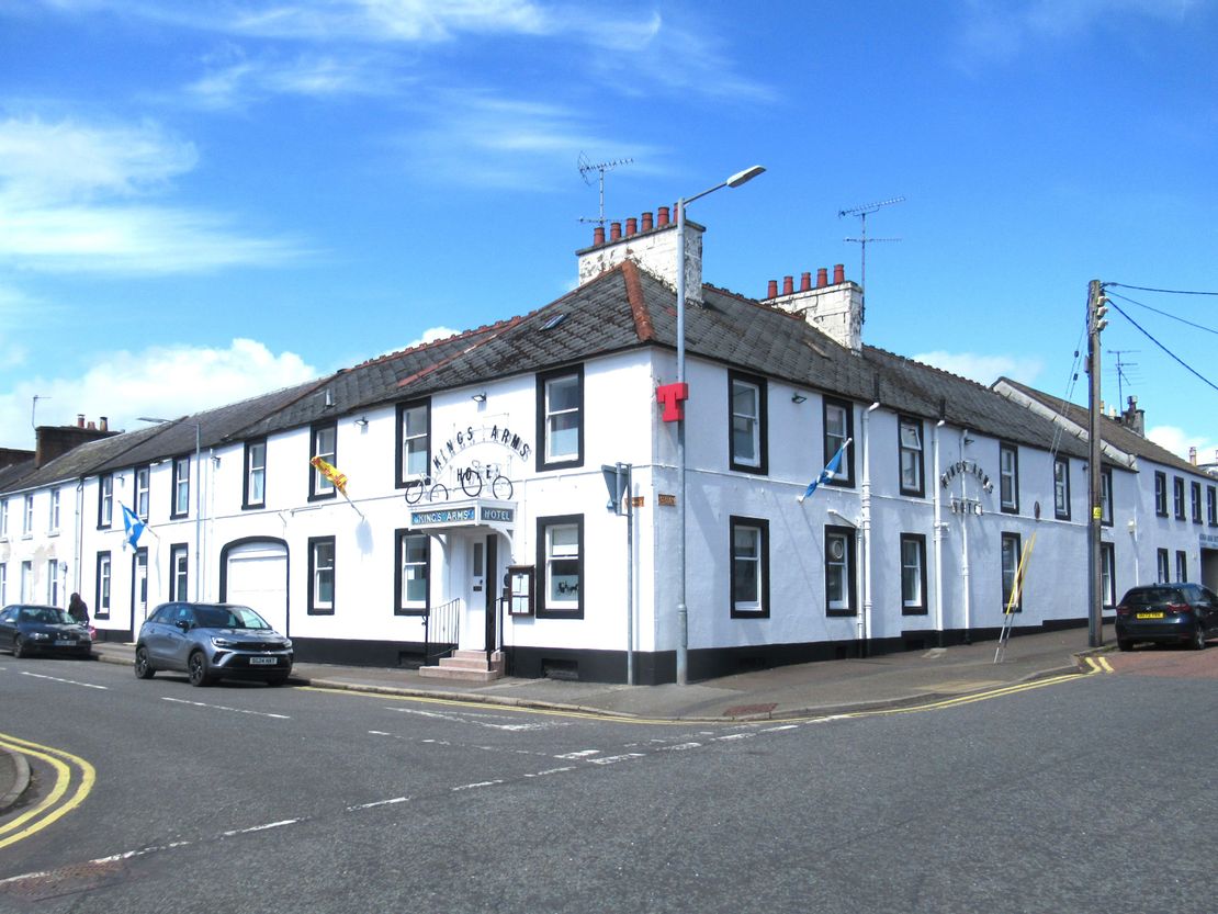 Kings Arms Hotel, 31-33 St. Andrew Street, Castle Douglas, Dumfries and Galloway, DG7 1EL