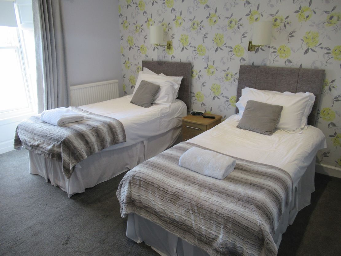 Kings Arms Hotel, 31-33 St. Andrew Street, Castle Douglas, Dumfries and Galloway, DG7 1EL