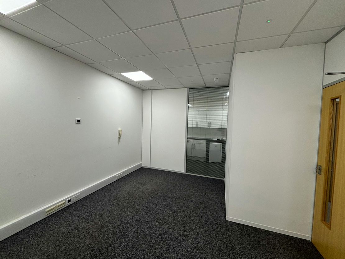 South Office, Unit 2, Harbour Gate Business Park, Southampton Road, Portsmouth, PO6 4BQ