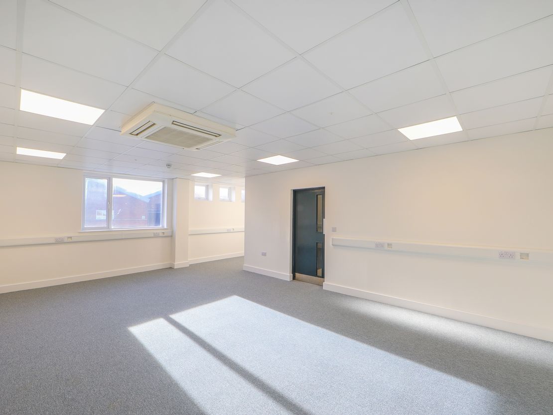 4 Mace Lane Industrial Estate, Mace Lane, Ashford, Kent, TN24 8PE