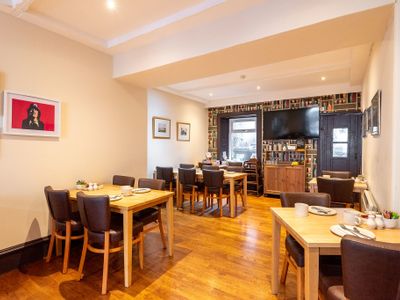 Property Image for Thrums Hotel, 25 Bank Street, Kirriemuir, Angus, DD8 4BE