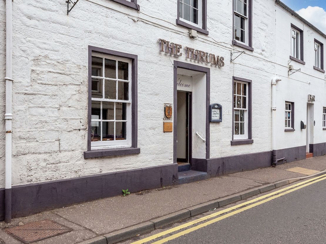 Thrums Hotel, 25 Bank Street, Kirriemuir, Angus, DD8 4BE