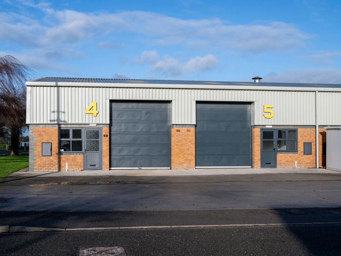 Unit 4 & 11, York North, Goose Lane, Sutton-On-The-Forest, York, YO61 1ET
