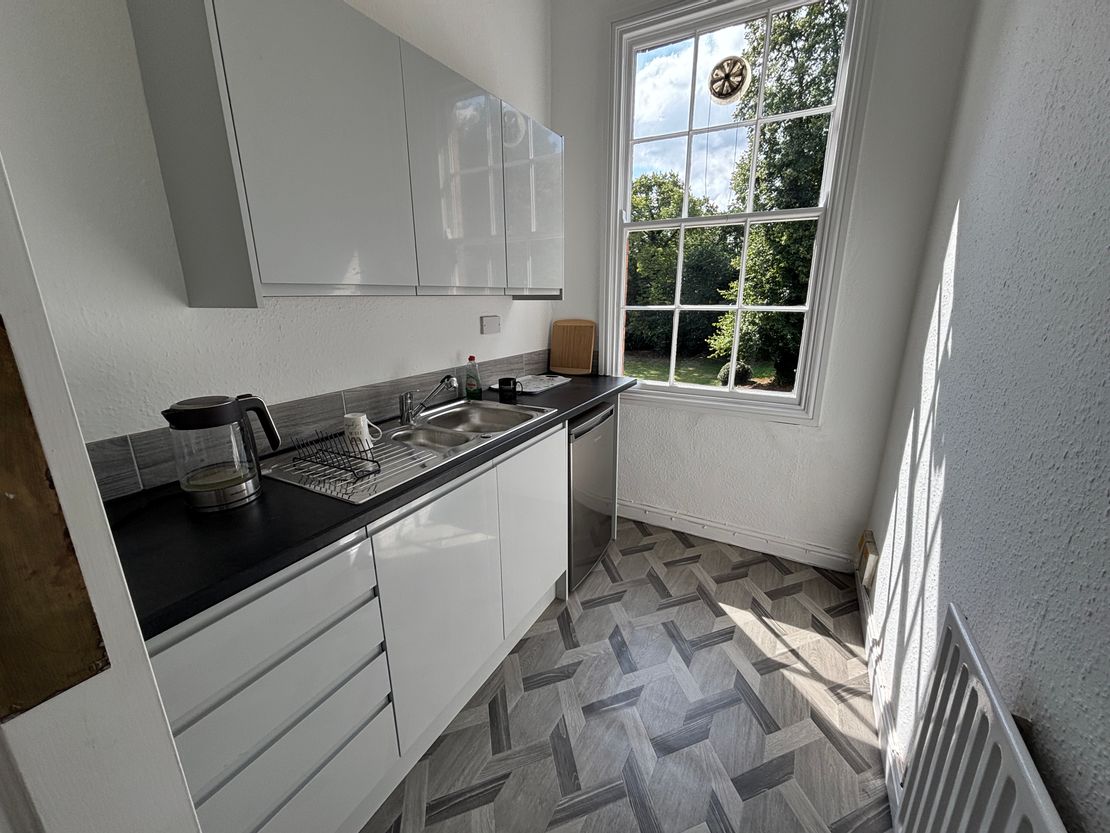 First Floor, 4 West Parade, Wakefield, WF1 1LT
