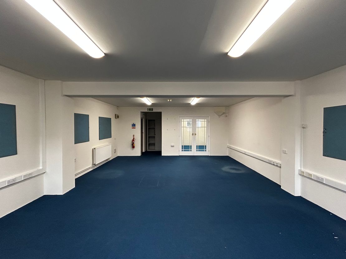Suites 9, The Courtyard Parsonage Farm, Faversham, Throwley, Kent, ME13 0PN