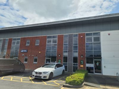 Property Image for 2 Barnsdale Court, Grove Park, Barnsdale Way, Leicester, Leicestershire, LE19 1SN