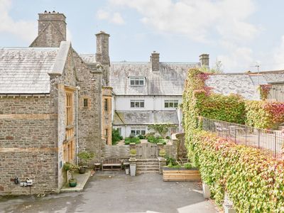 Property Image for Pickwell Manor, Down Lane, Georgeham, Braunton, Devon, EX33 1LA