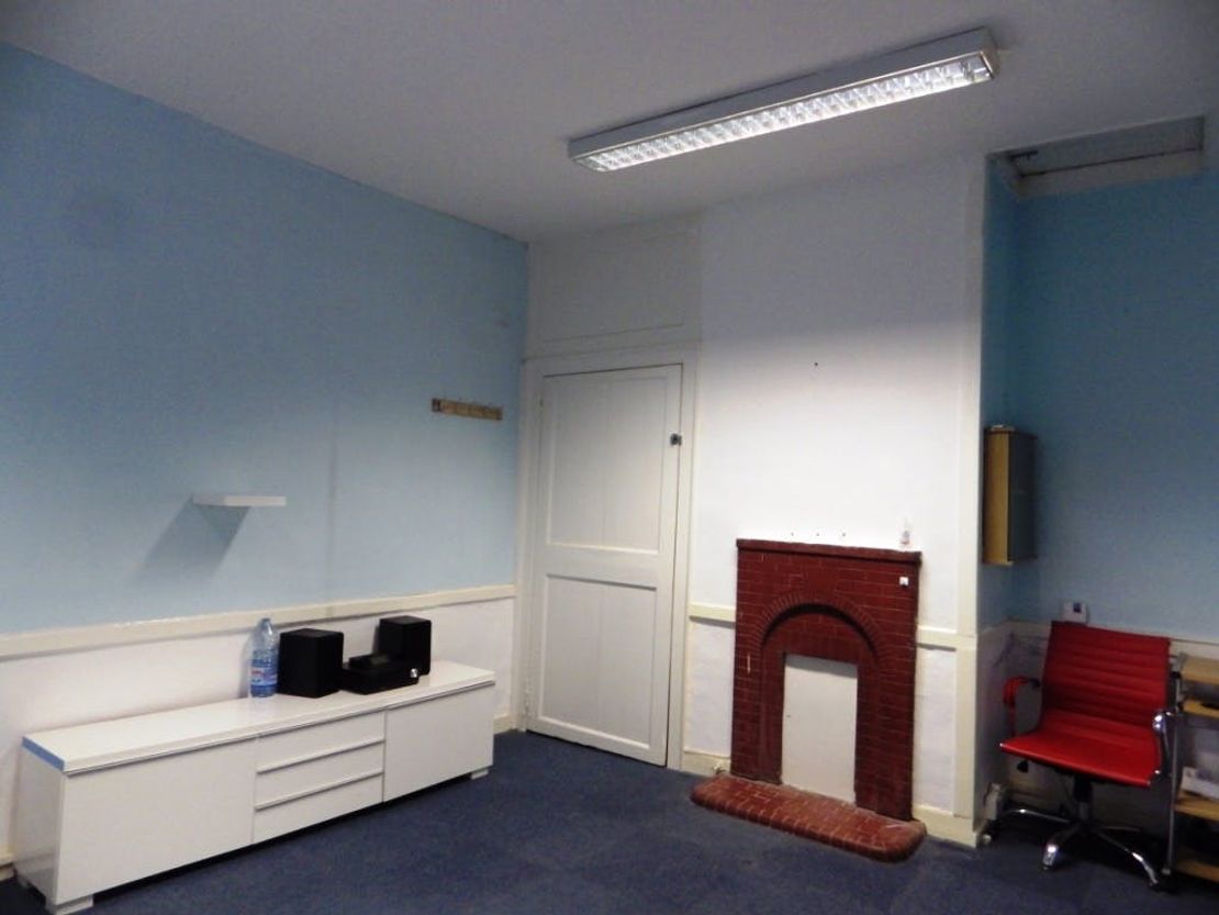 13 Church Street, Basingstoke, RG21 7QG