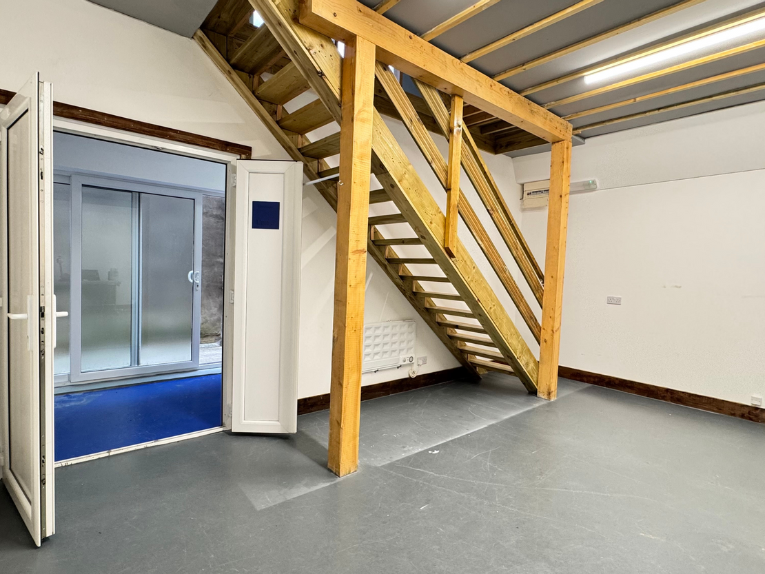 unit 5, 39-41 Markfield Rd, London N15 4QA