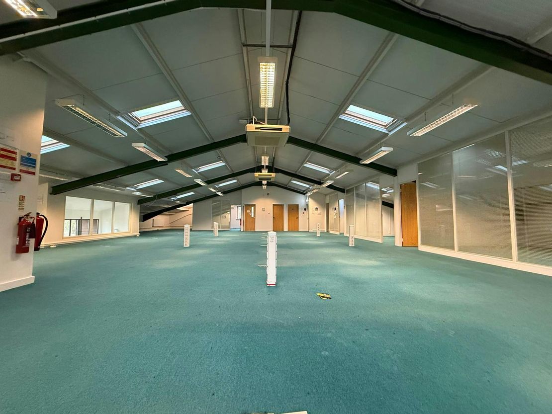 Unit 3 Tidbury Farm, Bullington Cross, Winchester, SO21 3QQ