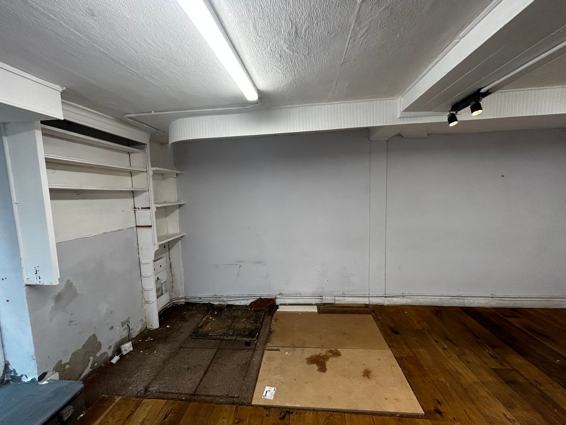 1B Middle Row, Ashford, Kent, TN24 8SQ