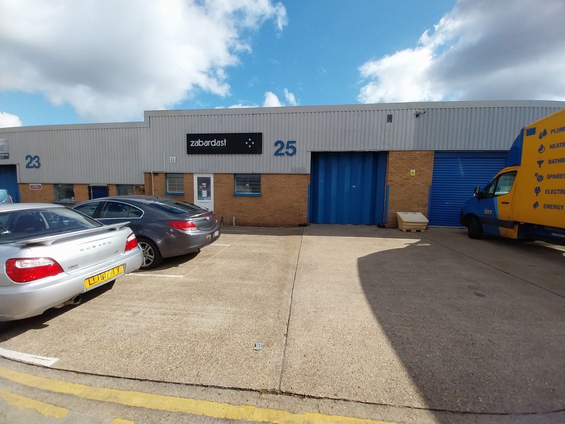 Unit 25 Silverwing Industrial Estate, Horatius Way, Croydon, CR0 4RU