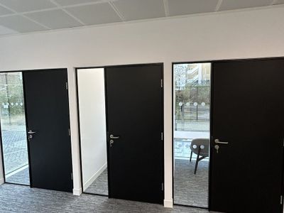 Property Image for Ealing Cross Part Ground Floor, 85 Uxbridge Road, Ealing, London, W5 5BW