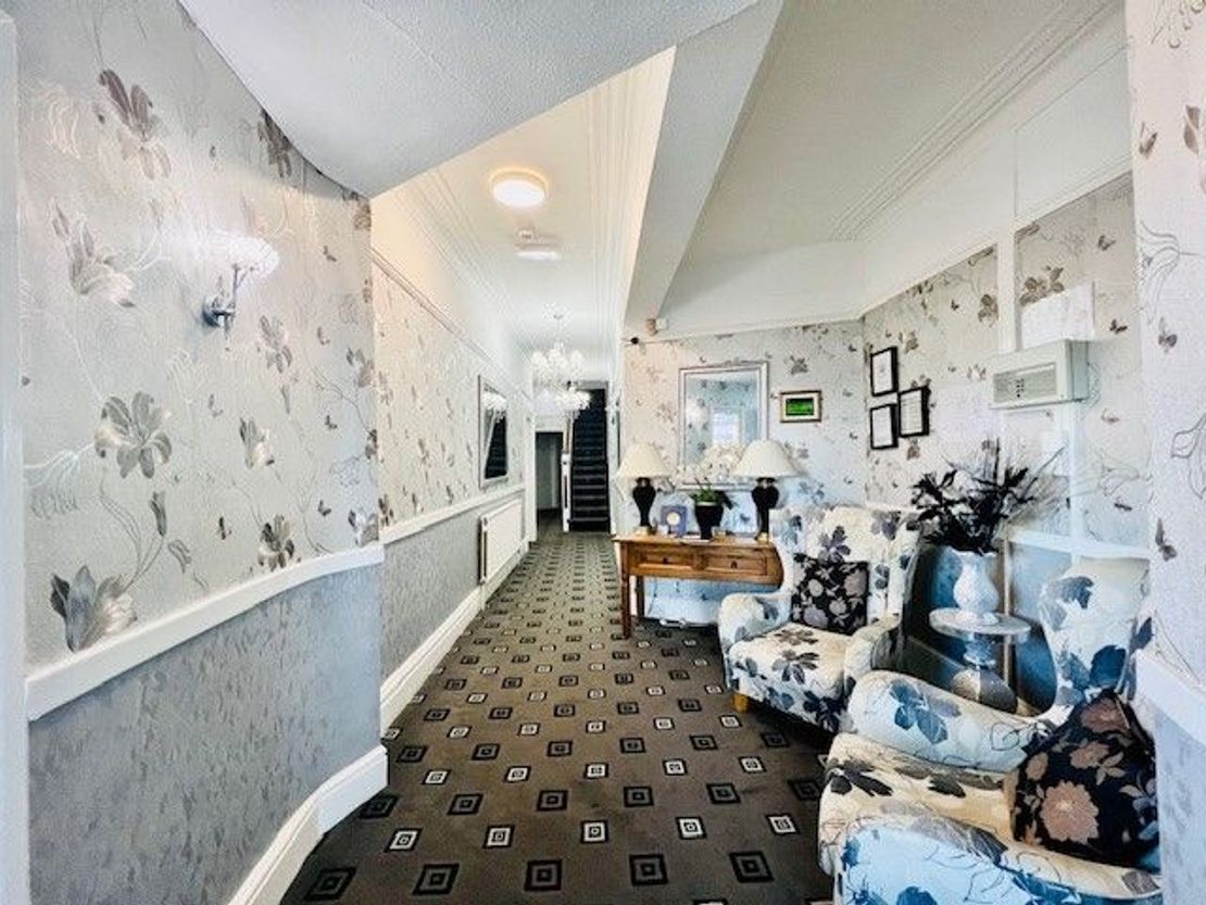 The Brincliffe Hotel, Queens Promenade, Blackpool, FY2