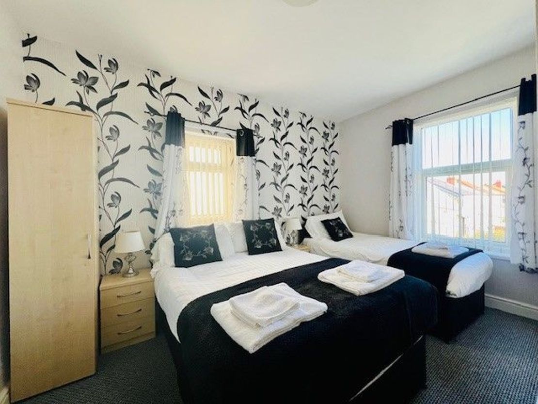 The Brincliffe Hotel, Queens Promenade, Blackpool, FY2