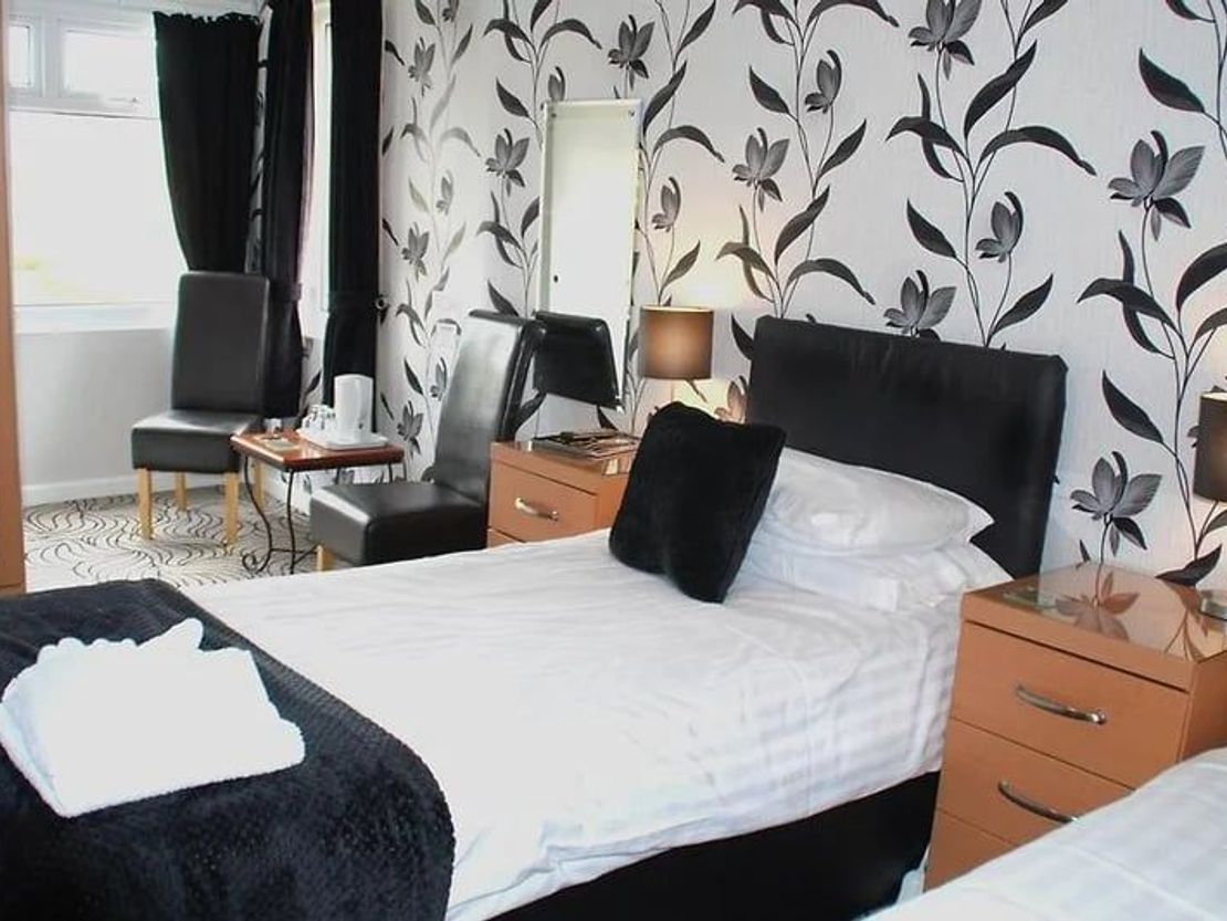 The Brincliffe Hotel, Queens Promenade, Blackpool, FY2